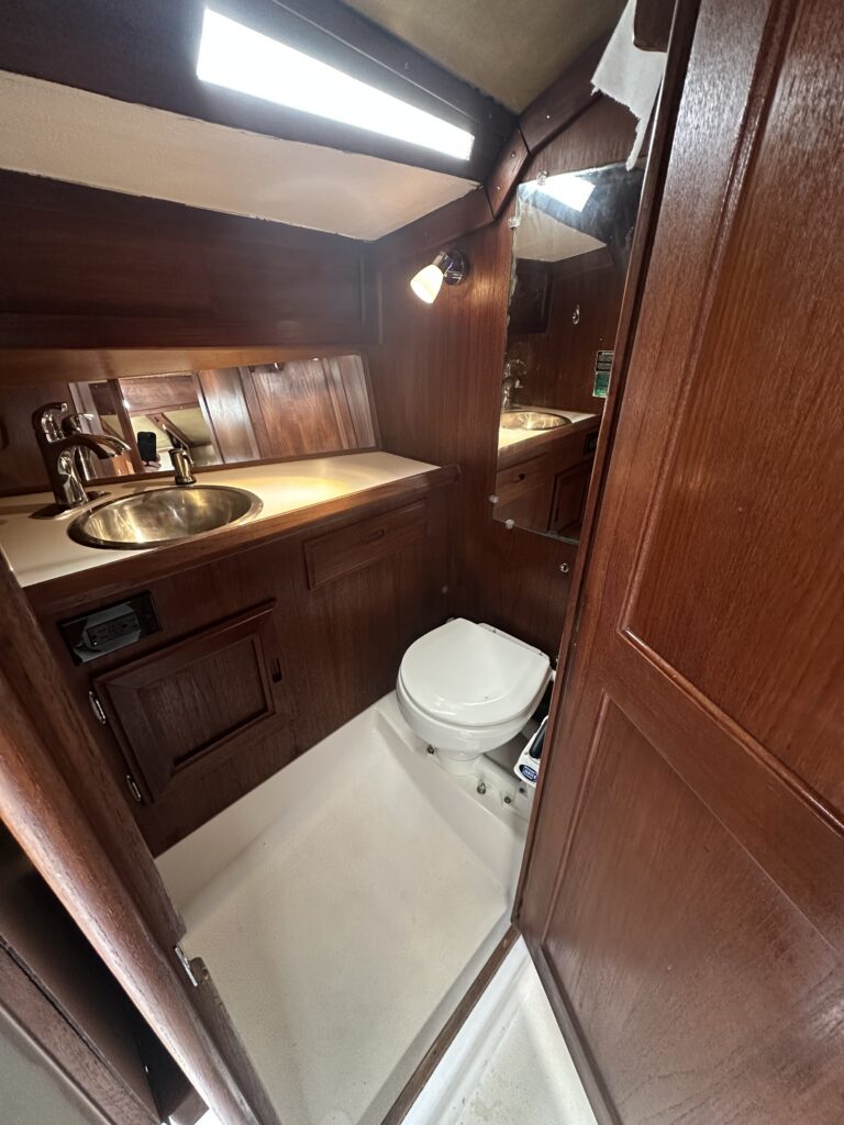 Santana 30 sailboat photo