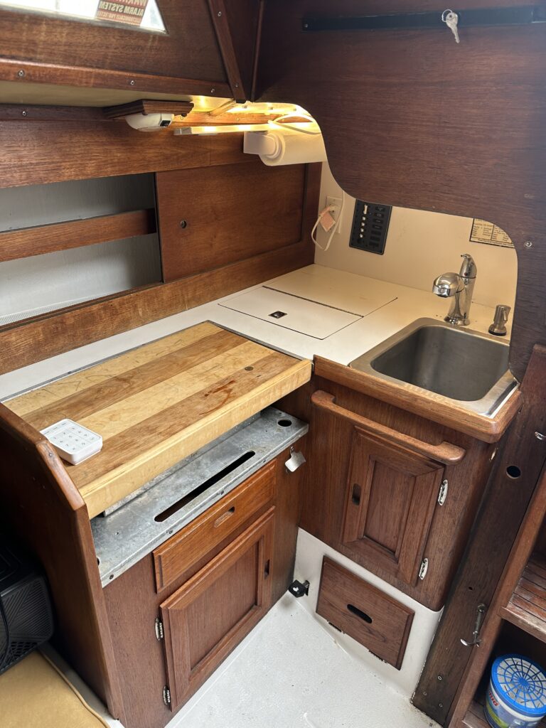 Santana 30 sailboat photo