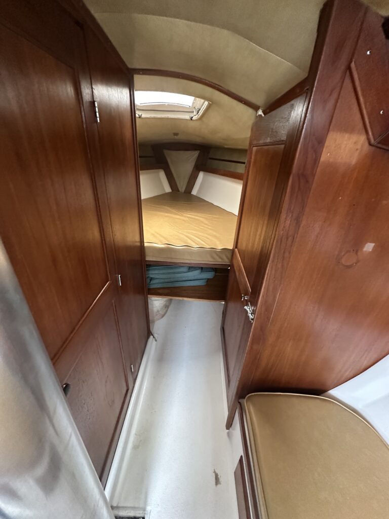 Santana 30 sailboat photo