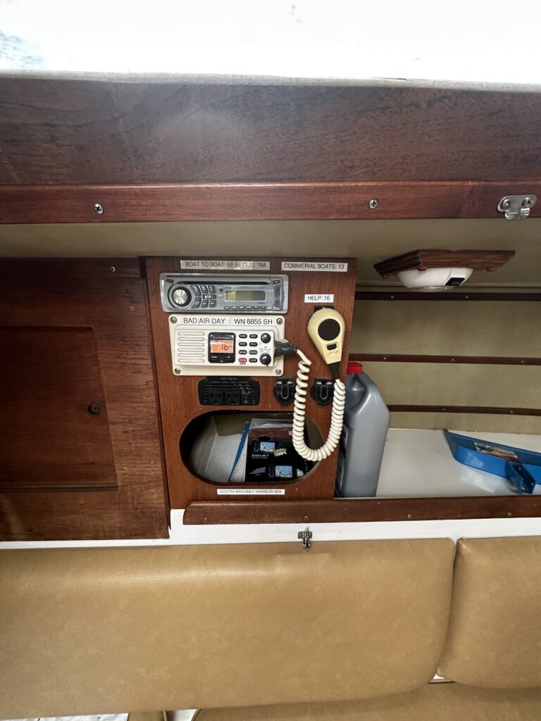 Santana 30 sailboat photo